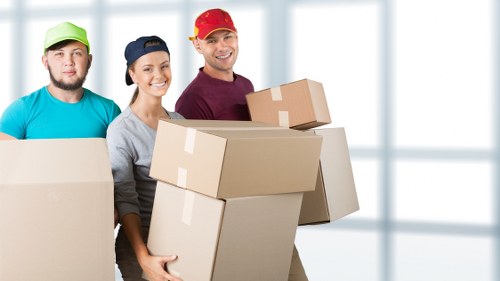 A calm and organised moving day with removal companies in Balham